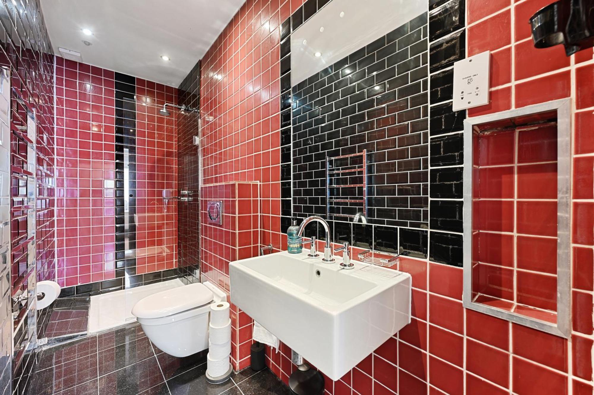 Апартаменты Beautiful 2 King Size Beds 2 Bath- Sleeps 5 In Earls Court Лондон Экстерьер фото