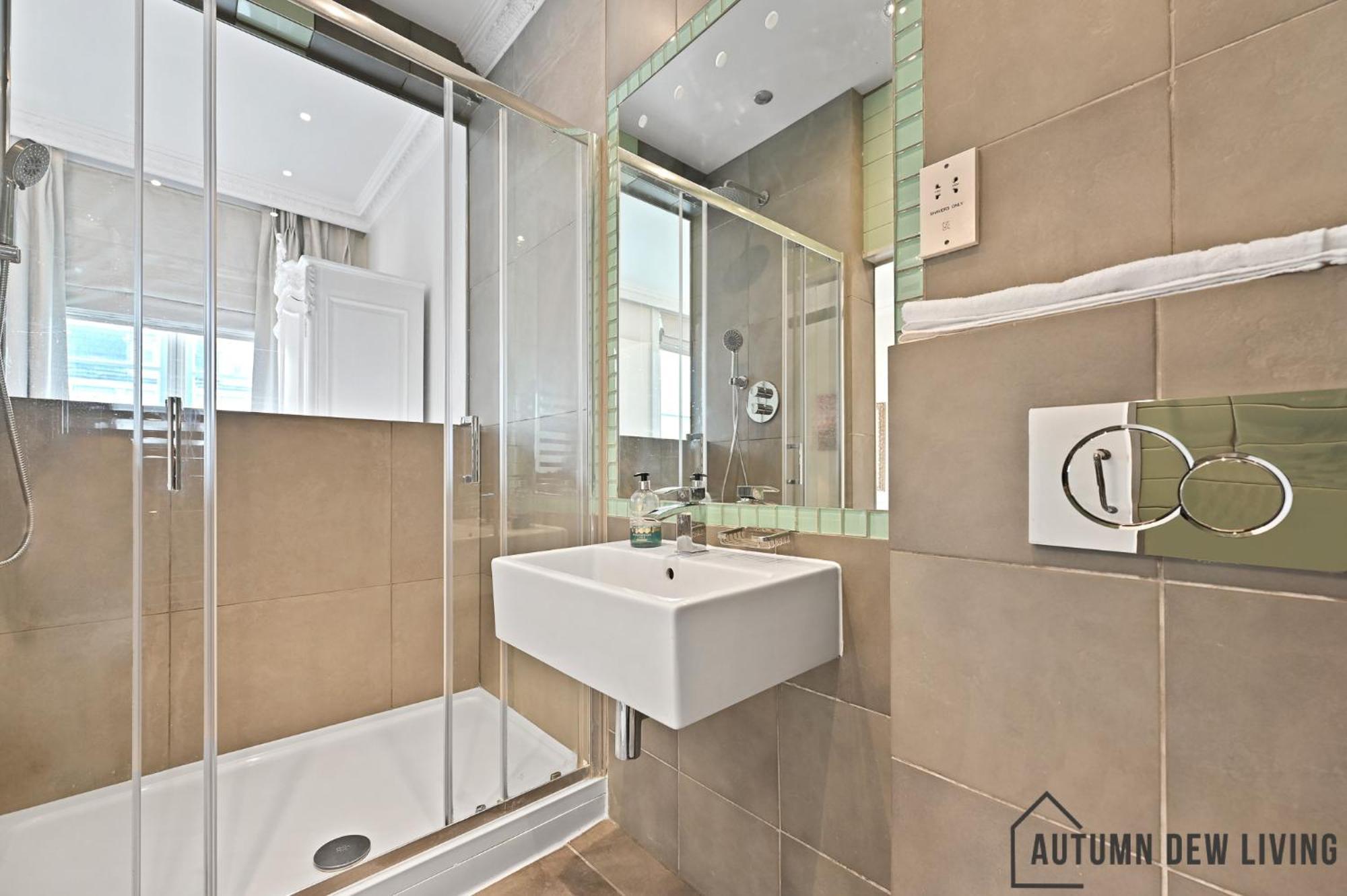 Апартаменты Beautiful 2 King Size Beds 2 Bath- Sleeps 5 In Earls Court Лондон Экстерьер фото