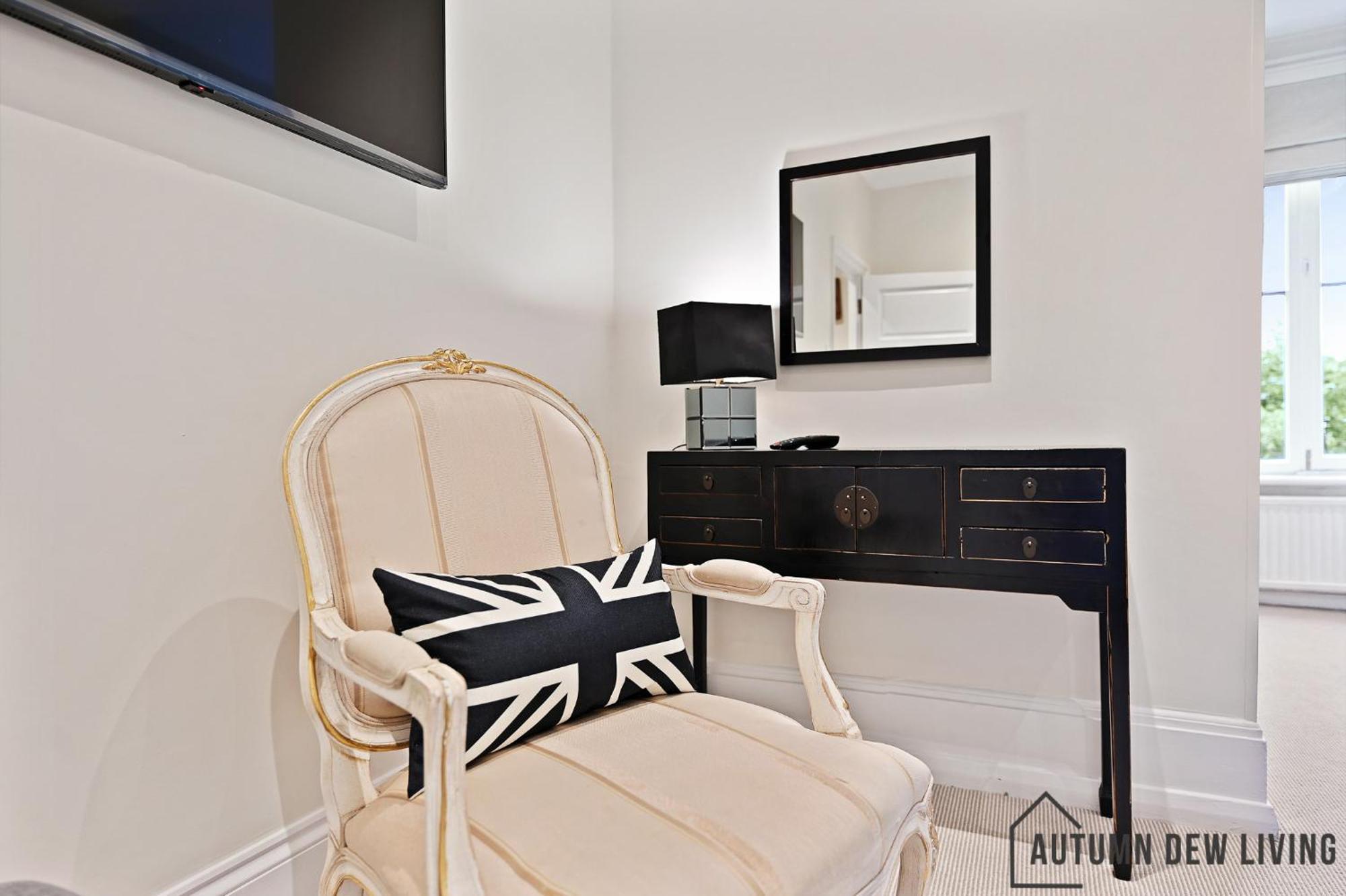 Апартаменты Beautiful 2 King Size Beds 2 Bath- Sleeps 5 In Earls Court Лондон Экстерьер фото